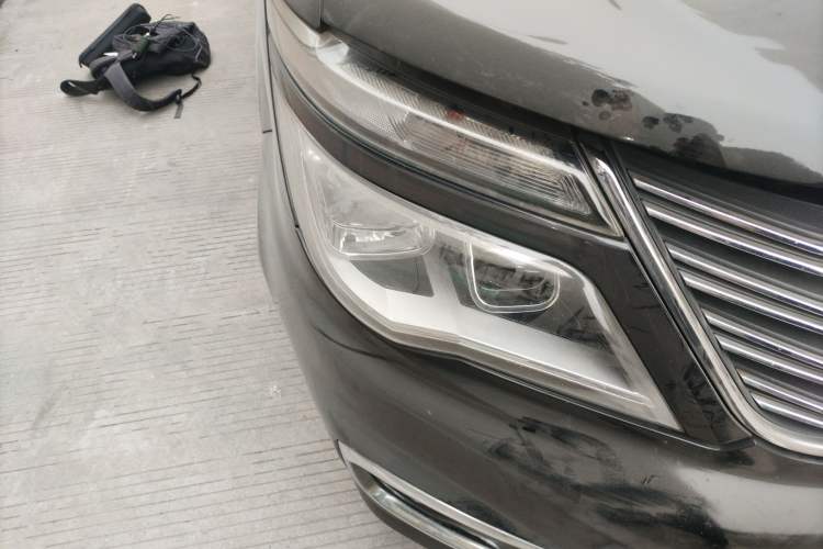 Used FORTHING Lingzhi 2019 M5L 1.6L 7-Seater Comfort Model China VI Standard Right Front Headlight