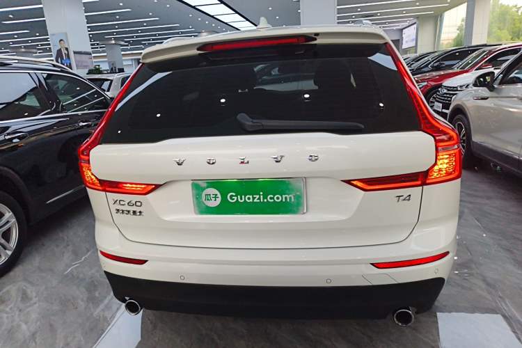 Used Volvo XC60 2018 T4 Zhiyi Edition Rear