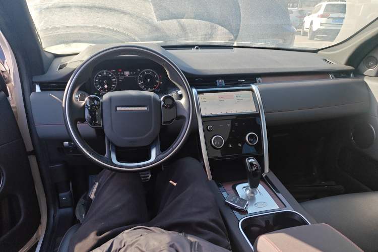 Used Land Rover Discovery Sport 2020 249 PS R-Dynamic Performance Tech Edition 5 Seats
