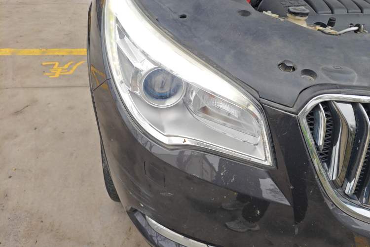 Used Buick Enclave 2014 3.6L Two-Wheel Drive Elite Comfort Version Right Front Headlight