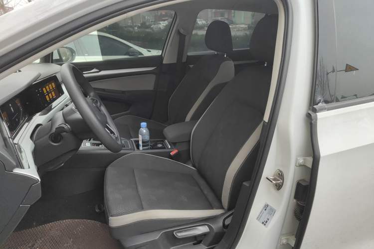 Used Volkswagen Golf 2023 200TSI DSG