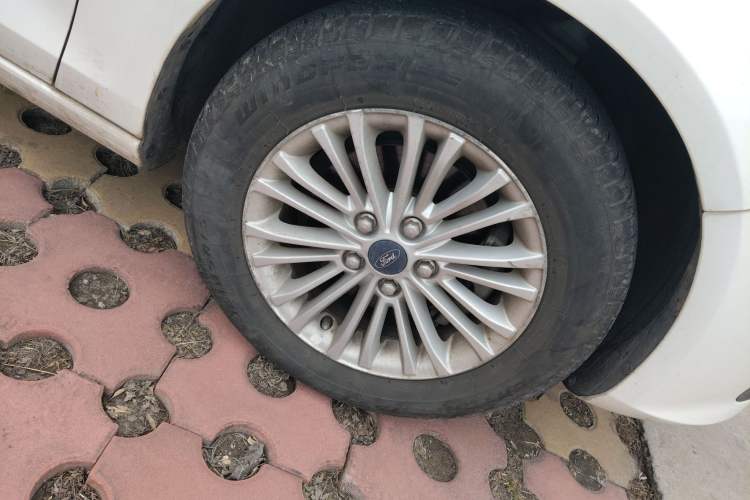 Used Ford Escort 2015 1.5L Automatic Comfort Edition
