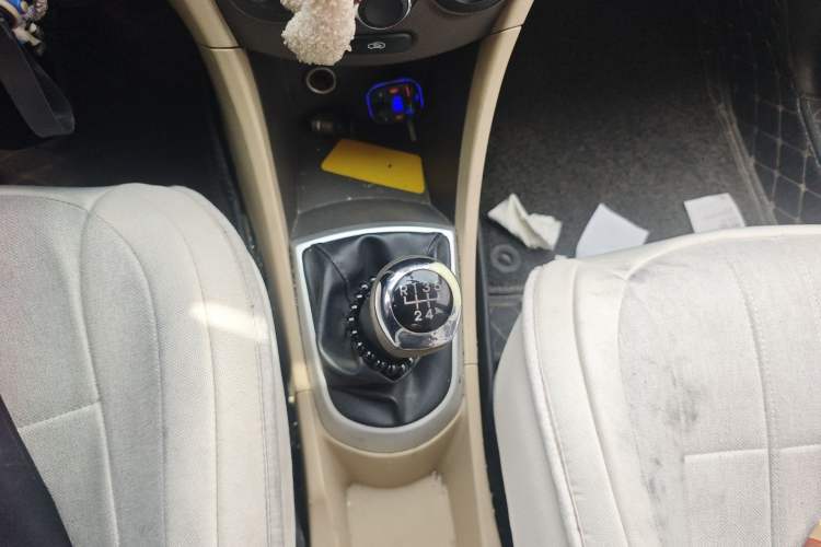 Used Hyundai Verna (older generation) 2010 Sedan 1.4L Manual Standard GL Model