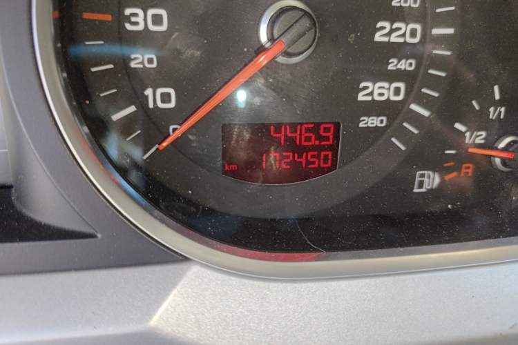 Used Audi A6L 2011 2.4L Comfort Edition Odometer Close Up