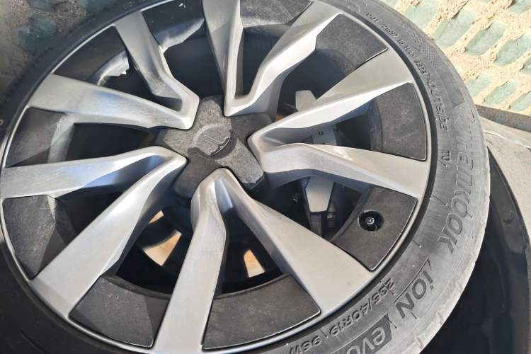 Used Tesla Model 3 2023 Rear-Wheel-Drive Version
