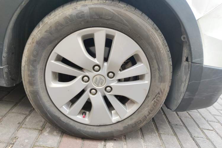 Used Suzuki S-Cross 2014 1.6L CVT Two-Wheel Drive Elite Version
