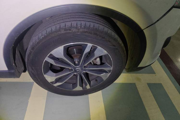 Used Luxgen U6 SUV 2014 1.8T Fashion Edition Right Front Wheel Hub