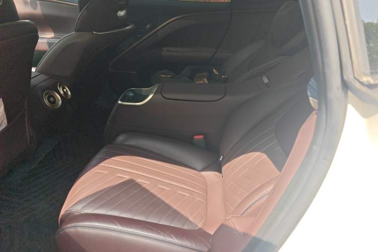 Used Avatr 11 2022 Long-Range Dual-Motor Luxury Edition 4 Seats
