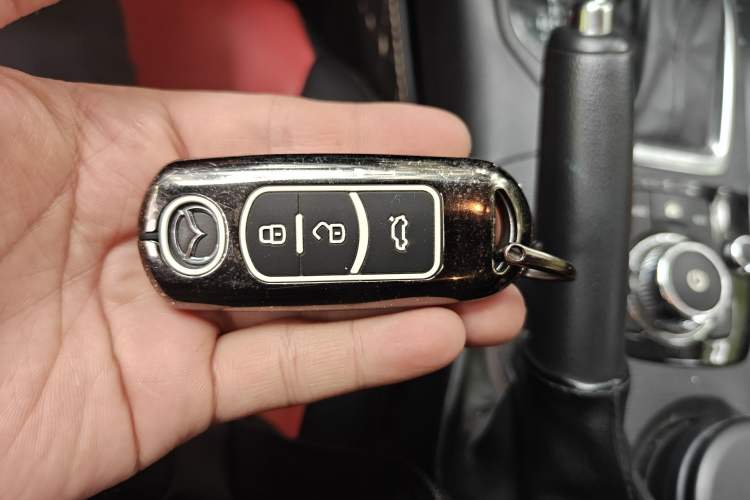 Used Mazda 3 Axela 2016 Sedan 1.5L Automatic Comfort Model Vehicle Key