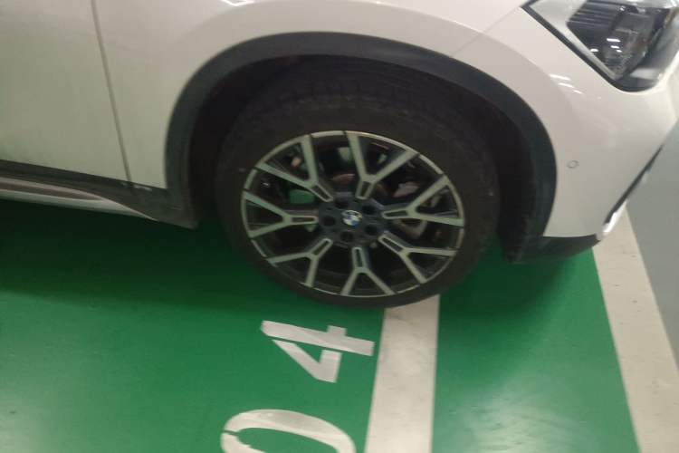 Used BMW X1 2020 xDrive25Li Luxury Edition Right Front Wheel Hub