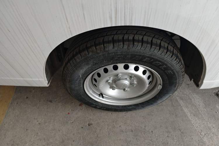 Used Wuling Yangguang 2025 Model 400km Bus Edition—Comfort Edition