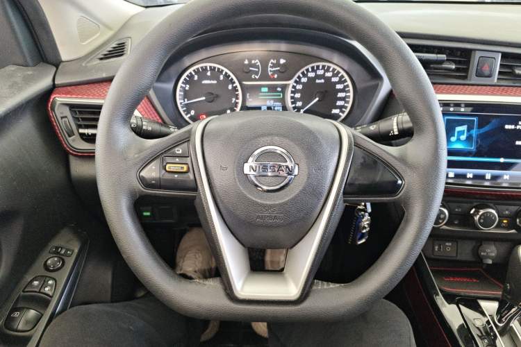 Used Nissan Lannia 2016 1.6L CVT Cool Edition Steering Wheel