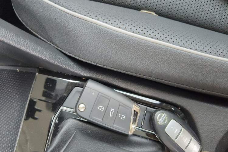 Used Volkswagen Tiguan L 2022 330TSI Automatic Two-Wheel Drive R-Line Enhanced Edition Vehicle Key