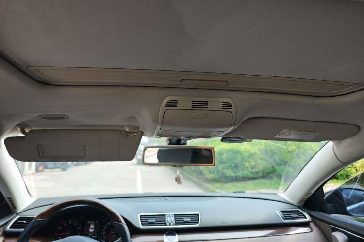 Used Volkswagen Magotan 2015 1.8TSI Prestige Model Headliner