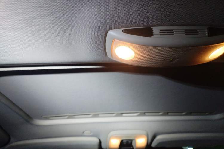 Used Volvo V60 2013 T5 Comfort Edition Headliner