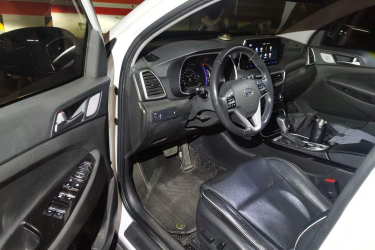 Used Hyundai Tucson 2020 280TGDi Two-Wheel-Drive GLS Fashion Edition China VI Standard