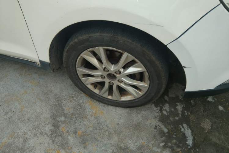 Used Baojun 730 2014 1.5L manual standard trim 7 seats
