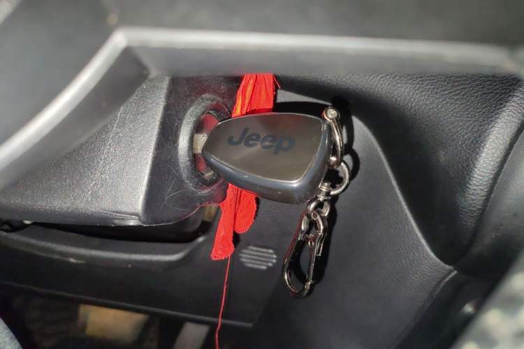 Used Jeep Wrangler 2015 3.0L Sahara Four-Door Comfort Edition Vehicle Key