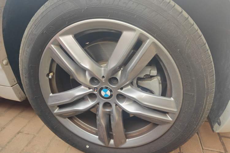 Used BMW X2 2023 sDrive25i M Sport Night Edition Right Front Wheel Hub