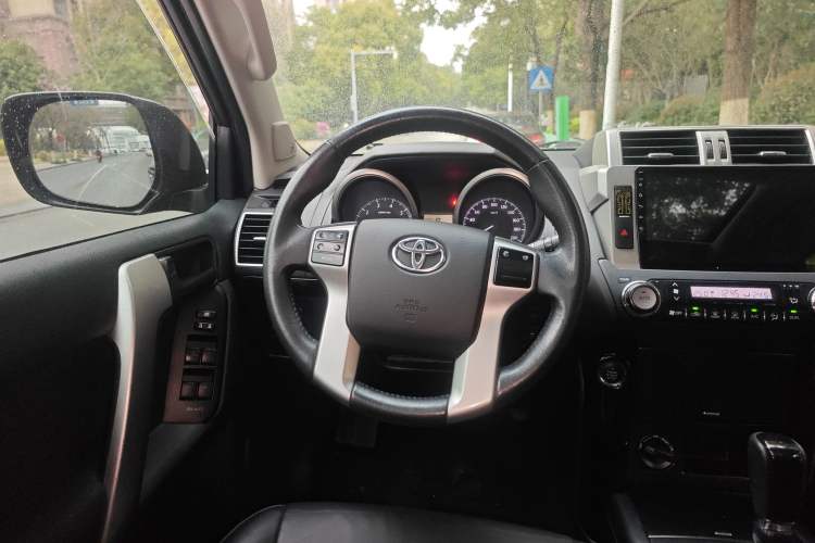 Used Toyota Prado 2016 2.7L Automatic Luxury Edition
