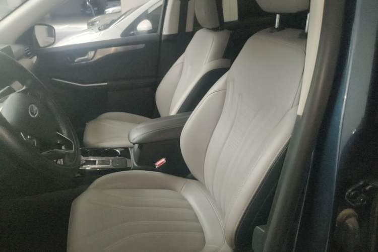 Used Ford Escape 2020 EcoBoost 245 Two-Wheel Drive Smart & Enjoyment Model
