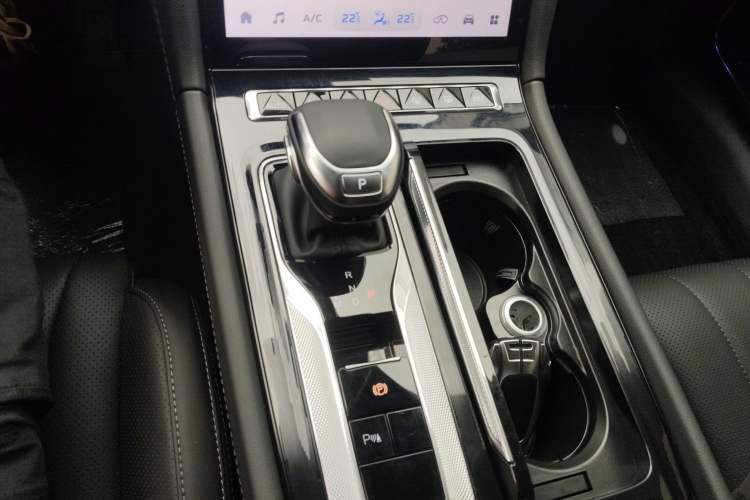 Used Hongqi H5 2023 1.5T DCT Smart Connect Flagship Edition Gear Lever