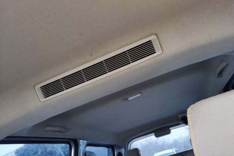 Used Wuling Rongguang V 2018 1.5L Standard Version
