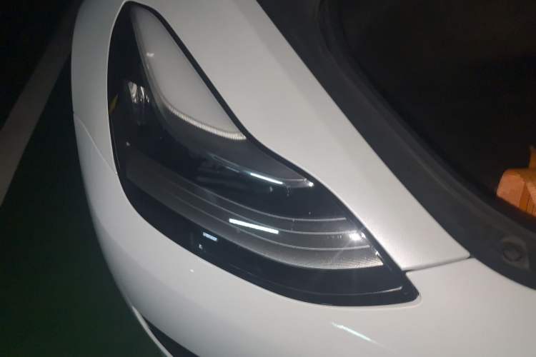 Used Tesla Model 3 2019 Standard Range Rear-Wheel Drive Upgraded Version (60 kWh)
