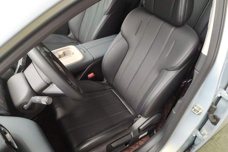 Used AION UT 2025 420 Smart Edition Left Front Seat