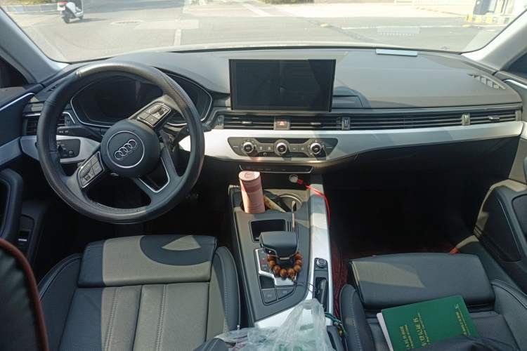 Used Audi A4L 2022 40 TFSI Fashion Dynamic Model Center Console