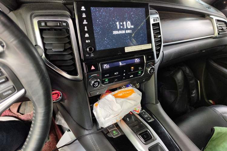 Used Honda UR-V 2017 370TURBO 2WD Prestige Edition China V Audio And AC Panel