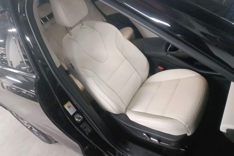 Used Haval Fierce Dragon Max 2023 1.5L Hi4 105 Four-Wheel Drive Navigation Edition Right Front Seat