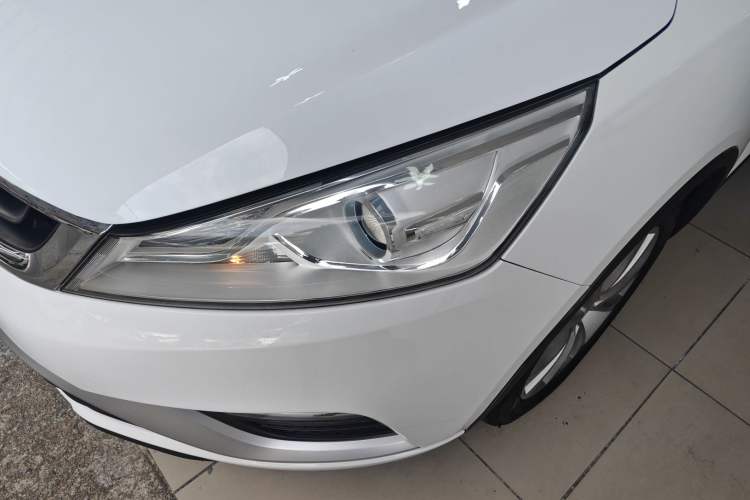 Used Geely Auto Emgrand GS 2016 Elegant Edition 1.3T Automatic LingShang Model Left Front Headlight