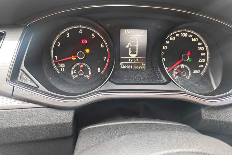 Used Volkswagen Passat 2016 280TSI DSG Prestige Edition Odometer Close Up