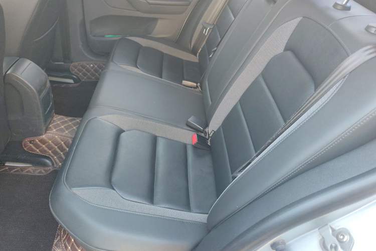 Used Volkswagen Bora 2015 Zhuihui Edition 1.6L Manual Comfort Model Left Rear Seat