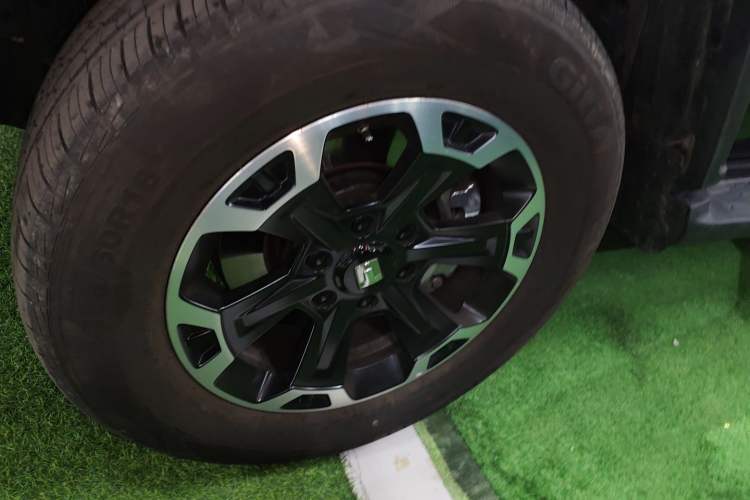 Used Tank 300 New Energy 2025 Hi4-T Left Front Wheel Hub