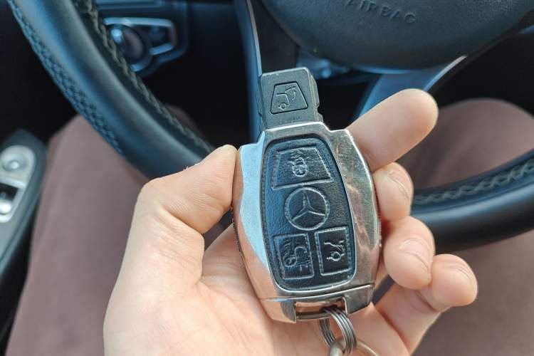 Used Mercedes-Benz V-Class 2021 V 260 Avantgarde Edition