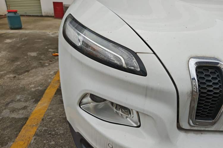 Used Jeep Cherokee 2017 2.0L Superior Edition