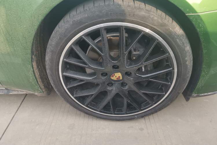 Used Porsche Panamera 2019 Panamera Executive Long Wheelbase 2.9T Right Front Wheel Hub