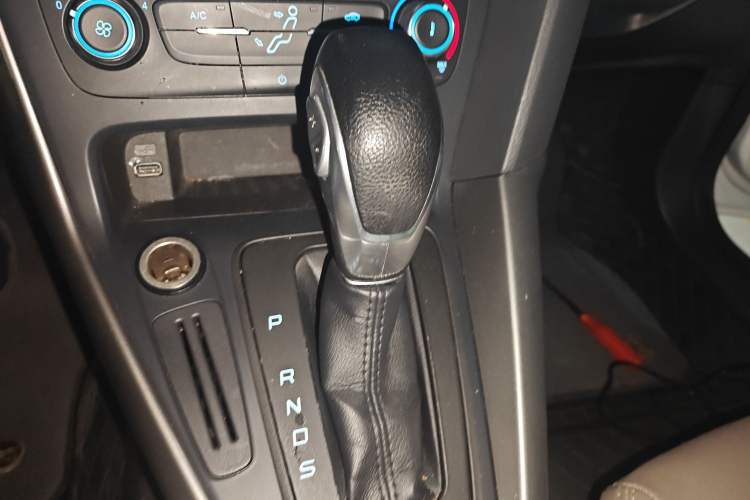 Used Ford Focus 2015 Hatchback 1.6L Automatic Comfort Model
