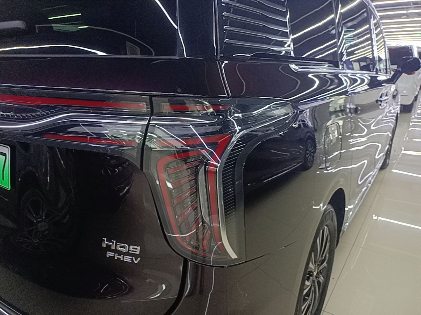 Hongqi HQ9 PHEV 2024 2.0T Four-Wheel Drive Business Edition — снимка 9