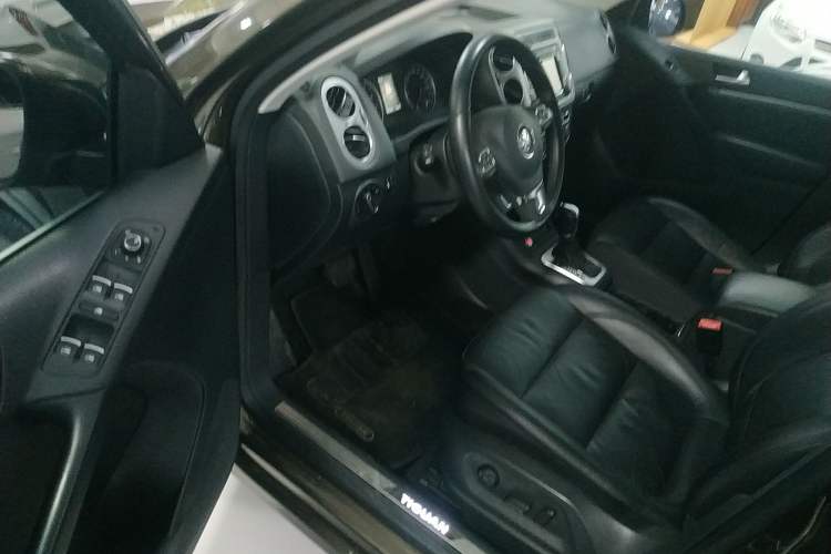 Used Volkswagen Tiguan L 2015 1.8TSI Automatic Two-Wheel Drive Luxury Model