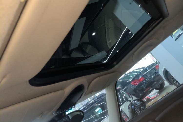 Used MINI MINI 2013 1.6L ONE Limited Edition Third Version