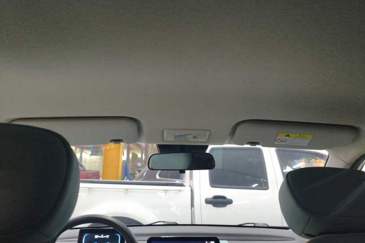 Used CHANGAN NEVO Lumin 2022 155 km – Refreshingly Sweet Edition Headliner