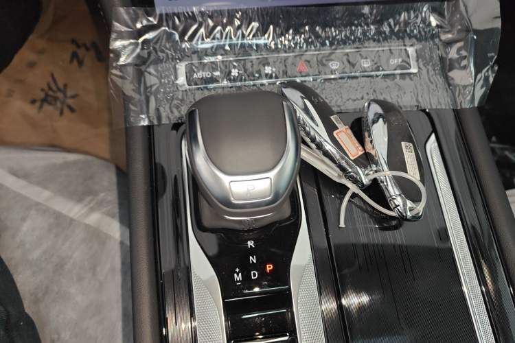 Used Hongqi H5 2024 1.5T DCT Smart Connect Flagship Edition