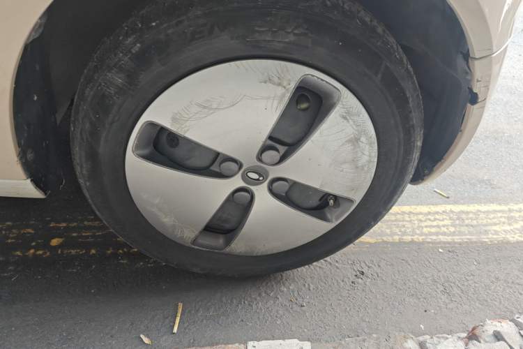 Used ORA Black Cat 2022 301km Base Version Ternary Lithium Right Front Wheel Hub