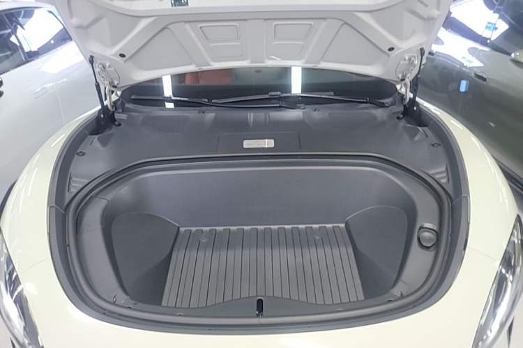 Used Xiaomi Auto SU7 2024 Rear-Drive Long-Range Intelligent Driving Version
