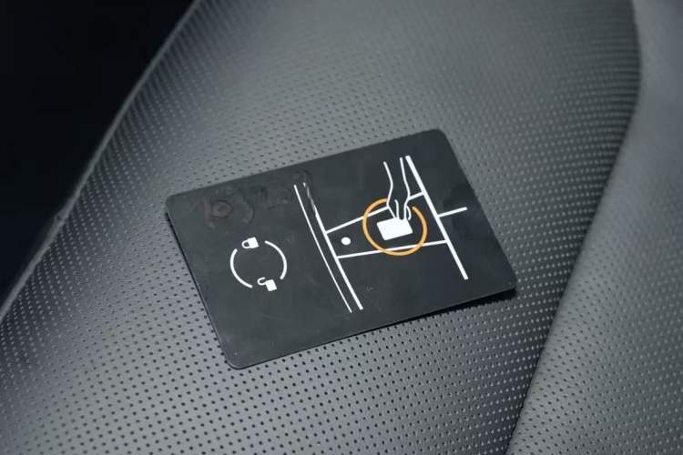 Used Tesla Model 3 2021 Standard Range Rear-Drive Upgraded Version Interior 1