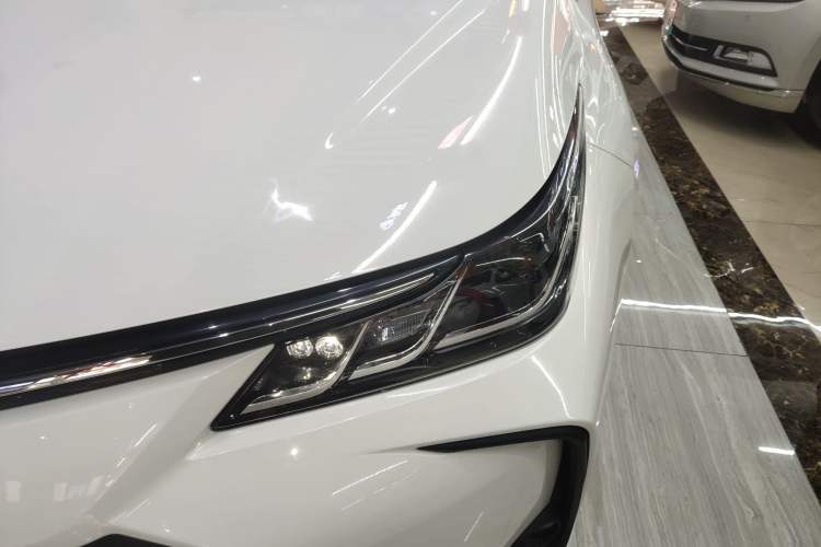 Used Toyota Corolla 2021 Dual-Motor 1.8L E-CVT Elite Edition