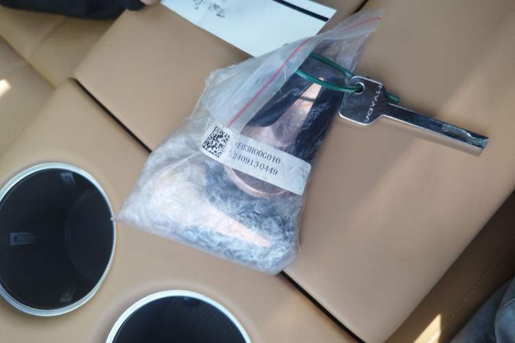 Used VOYAH Dream 2025 PHEV Four-Wheel-Drive Flagship Kunpeng Edition Interior 1